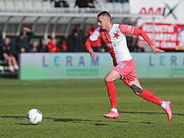 Ivan Schranz (Slavia) dává gól v Jablonci.