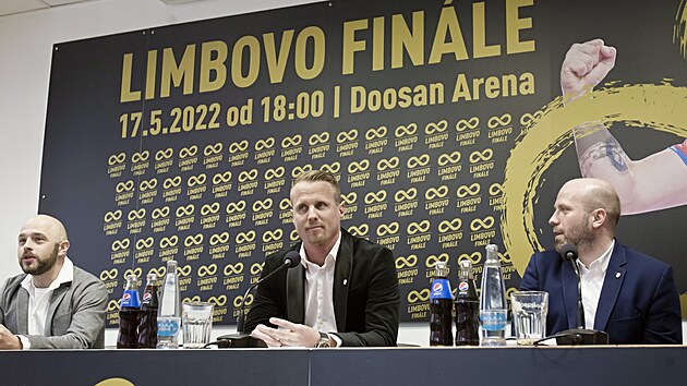 David Limberský oznamuje rozlučkový benefiční zápas, který se uskuteční 17. května 2022 v plzeňské Doosan areně.