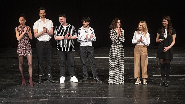 Radka Pavlov�inov�, Veronika Khek Kuba�ov� a dal�� ��inkuj�c� v muzik�lu Branick� z�zrak (19. dubna 2022).