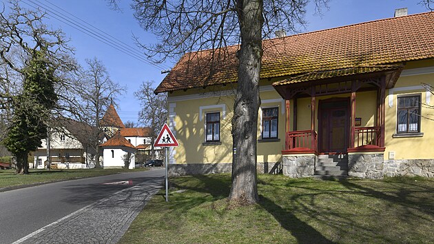 Obec Chanovice na Klatovsku se 700 obyvateli ubytovala přes 100 ukrajinských uprchlíků.