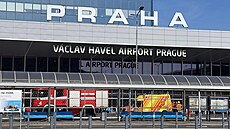 Na pražském letišti se popálil cizinec, v batohu mu vybuchla pyrotechnika. Na... | na serveru Lidovky.cz | aktuální zprávy