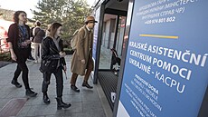 Pra�ské asisten�ní centrum pro ukrajinské uprchlíky za�íná fungovat v budov�...