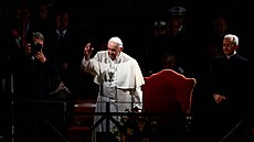 Papež František se zúčastnil obřadu křížové cesty u římského Kolosea. (15.... | na serveru Lidovky.cz | aktuální zprávy