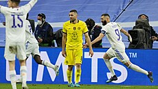 Karim Benzema z Realu Madrid se raduje z gólu v prodloužení čtvrtfinále Ligy...