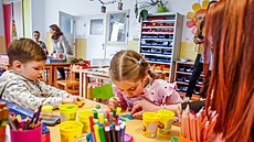 Ukrajinské d�ti se v M� V�trná v �eských Bud�jovicích adaptují na pobyt v...