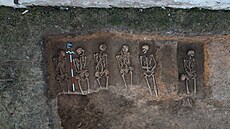 Archeologové objevili v Třeboni celkem 27 těl, která byla umístěna ve dvou...