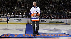 Mike Bossy v dresu New York Islanders v roce 2015