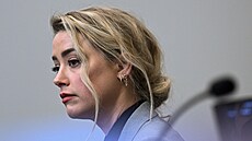 Amber Heardová u soudu (Fairfax, 12. dubna 2022)