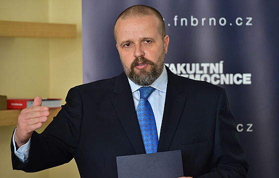 Ministr zdravotnictví Vlastimil Válek jmenoval 29. dubna 2022 novým editelem...