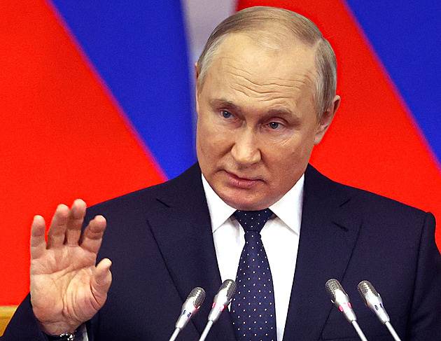 Putin asi mrtvý není, ale dvojníka klidně mít může, říká novinář Just