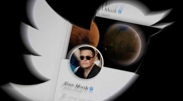 Musk pozastavil převzetí Twitteru kvůli falešným účtům, akcie spadly