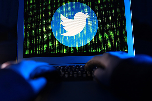 Nešvar anonymů na Twitteru pronikl do vlády. Je spojen i s tou předchozí