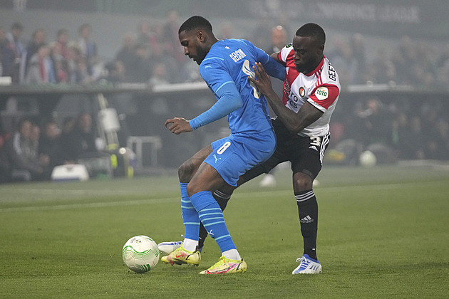 Feyenoord v Konferenční lize přestřílel Marseille, Leicester s AS Řím smírně
