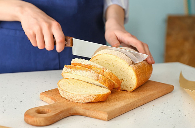 Plýtvání může být drahé. Lidé nejvíc vyhazují chleba či banány, tvrdí průzkum