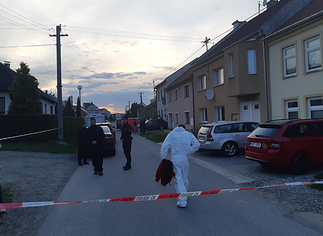 Trojnásobná vražda na Prostějovsku: podezřelý ze zabití členů rodiny je v cele