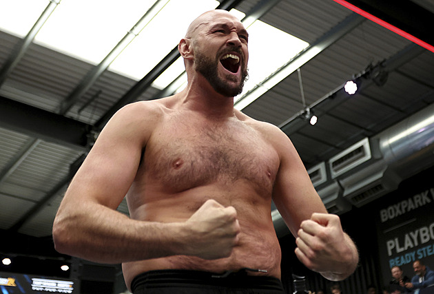 Boxer Fury oznámil návrat do ringu, plánuje třetí zápas proti Chisorovi