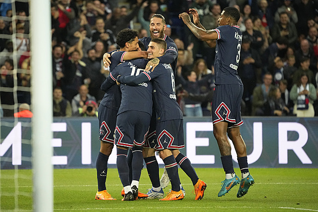 Fotbalistům PSG stačila remíza s Lens k zisku desátého francouzského titulu