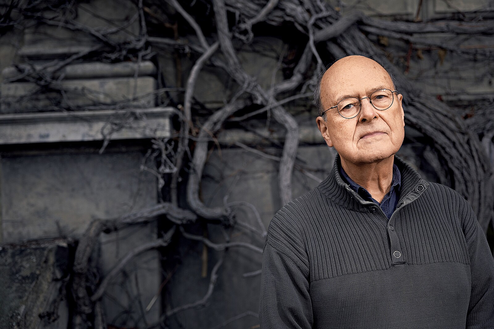 „Muž, který po sobě zanechal významnou stopu.“ Zemřel imunolog a virolog Hirsch