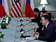 Jednání amerického ministra zahranií Antonyho Blinkena (vlevo) s eským...