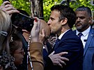 Francouzský prezident Macron se svými píznivci (24. dubna 2022)