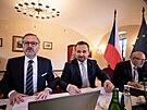 Jednání vlády na zámku tiín v Kamenici u Prahy. Na snímku zleva Petr Fiala...