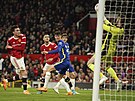 Branká Manchesteru United David De Gea chytá hlaviku Kaie Havertze z Chelsea.