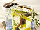Nakládaná feta s olivami