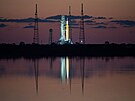 Raktea SLS s lodí Orion pi testech v Kennedyho kosmickém stedisku