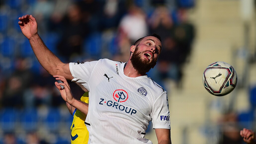 JARO SE NEPOVEDLO. Václav Jure�ka dal ve druhé �ásti sezony za Slovácko jen �ty�i branky, z toho t�i z penalt. Jeho tým bude hrát skupinu o titul, zatím je �tvrtý.