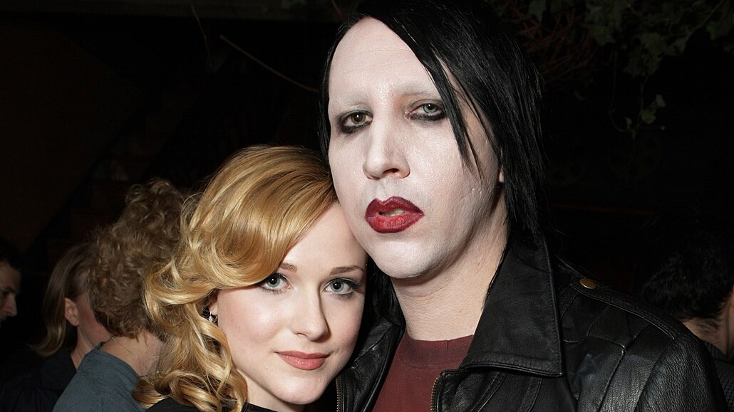 Evan Rachel Woodová a Marilyn Manson (Toronto, 10. zá�í 2007)
