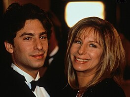 Barbra Streisandová a její syn Jason Gould.