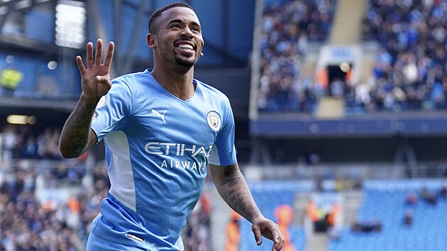 tonk Gabriel Jesus z Manchesteru City se raduje ze svho tvrtho glu v...