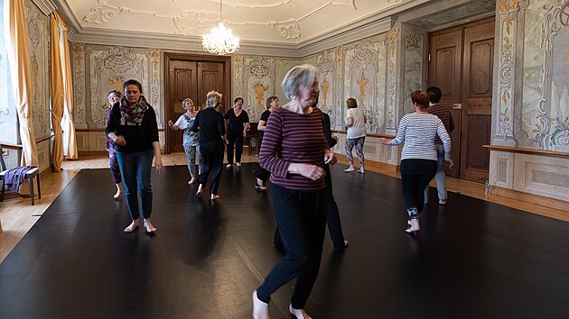 Konen podoba vystoupen, je zjemci uvid v lt na festivalu KoresponDance, bude kombinac npad samotnch astnic a izraelsk choreografky, lektorky a tanenice Galit Liss.