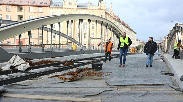 V Olomouci m do finie pestavba dleitho mostu na Masarykov td pojmenovanho Rejnok, kter je soust rozshlch protipovodovch opaten v centru msta.