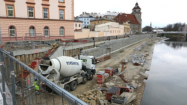 V Olomouci m do finie pestavba dleitho mostu na Masarykov td a okol, jejm vsledkem budou mimo jin nplavky.