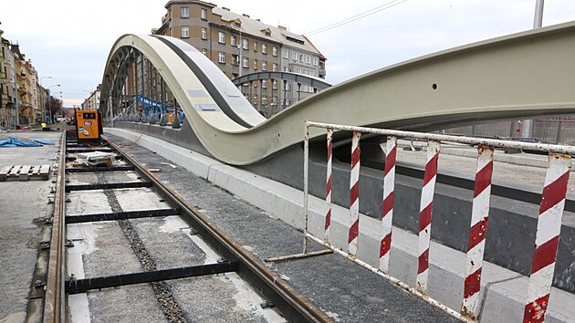 V Olomouci m do finie pestavba dleitho mostu na Masarykov td pojmenovanho Rejnok, kter je soust rozshlch protipovodovch opaten v centru msta.