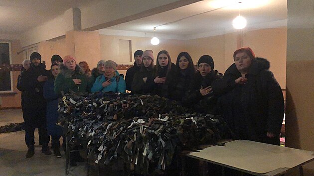 Materiální pomoc mířila ukrajinskými autobusy do města Strij ve Lvovské oblasti do centra humanitární organizace Kus naděje.