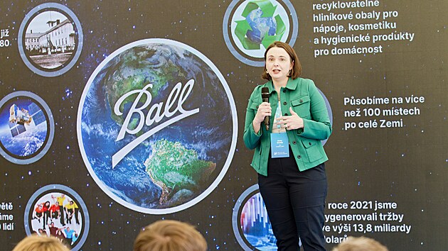 Na sn�mku Carey Causey, prezidentka spole�nosti Ball Beverage Packaging v regionu EMEA (28. dubna 2022)