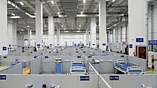 �anghaj kv�li �í�ení covidu-19 zavádí dal�í opat�ení. (24. dubna 2022)