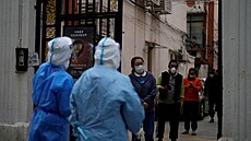 �anghaj kv�li �í�ení covidu-19 zavádí dal�í opat�ení. (24. dubna 2022)