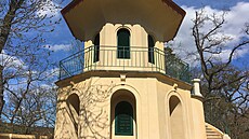 Ned�vno rekonstruovan� ��nsk� pavilonek v lesoparku Cibulka shl�� na Plze�skou...