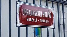 Ulice Korunovační u ruské ambasády nese nový název Ukrajinských hrdinů. (22....