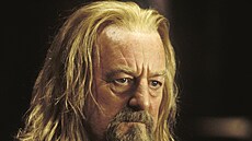 Bernard Hill jako král Théoden