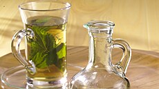 Kop�ivov� �aj a sirup