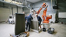 Odolnost tohoto stavebnicového systému v��i r�zným druh�m st�el testovali...