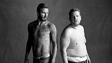 David Beckham a James Corden představují neexistující značku spodního prádla...