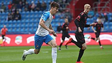 Daniel Smékal z Ostravy v zápase s Jabloncem