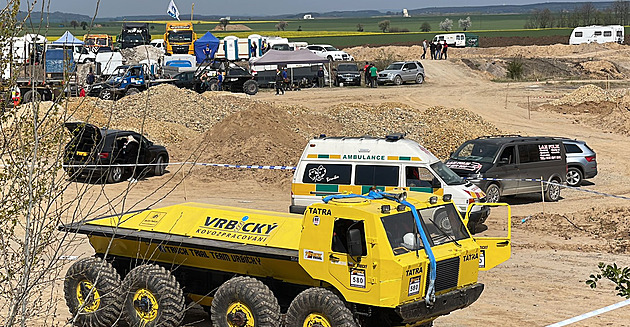 Policie řeší svědectví ze závodů náklaďáků na Kladensku. Zemřelo tam dítě