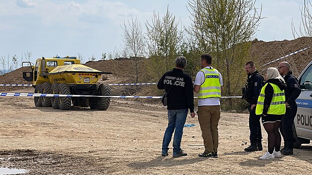 Na zvodech nkladnch aut na Kladensku zemelo dt, ppad vyetuje policie. (30. dubna 2022)