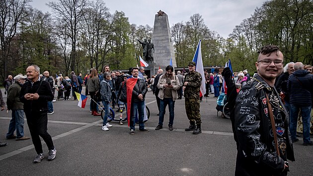 Akci uspodali ostravsk KSM pi pleitosti 77. vro od osvobozen msta. (30. bezna 2022)